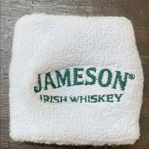 Jameson wrist sweatband white green embroidered nwot